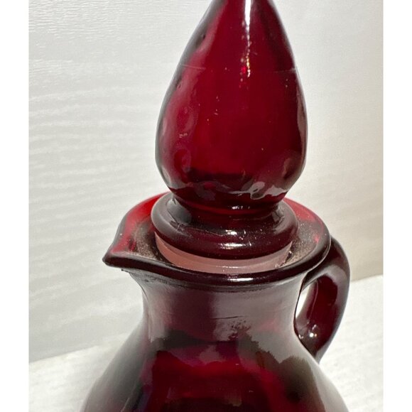 Avon Ruby Red Cruet Pitcher Decanter With Stopper Vintage Strawberry Bath Empty - Picture 2 of 6